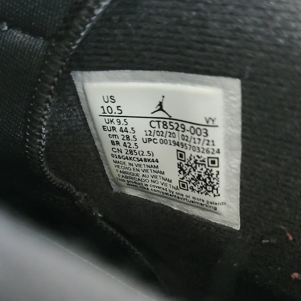 Air Jordan 6 Retro Electric Green and Black High-Top Sneakers 10.5 - Picture 9 of 10